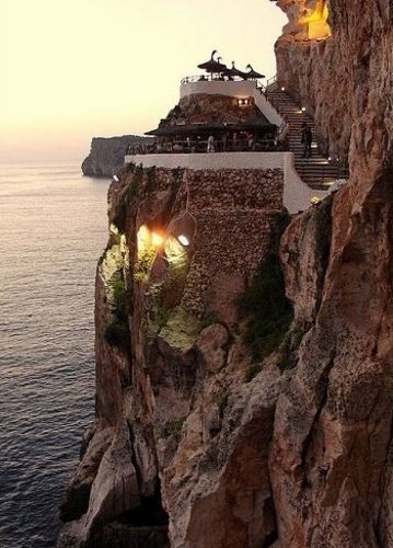 Top 10 mountainside buildings around world - Global Times