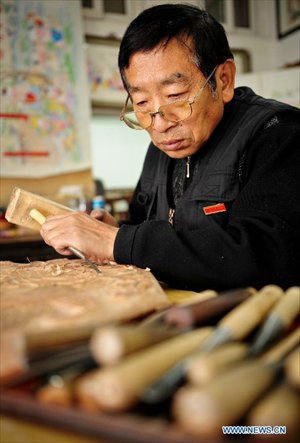 China's National Intangible Cultural Heritage: woodcut new year ...