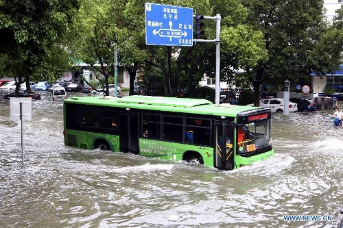 Rainfall brought by Typhoon Fitow caused waterlog in E China - Global Times