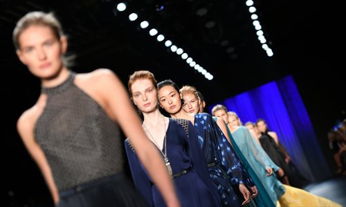 US designer with Iraqi roots stuns NY fashion week - Global Times