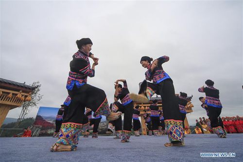 People take part in square dance competition in C China's Hunan ...