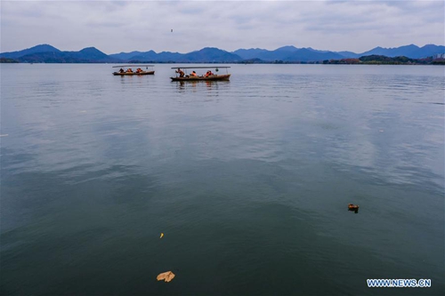 Winter scenery of West Lake scenic spot in Hangzhou, E China's Zhejiang ...