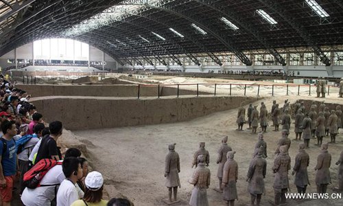 Tourists visit Emperor Qinshihuang's Mausoleum Site Museum in NW China ...
