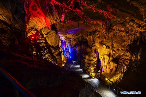 Scenery of karst landscape inside Furong Cave in China's Chongqing ...