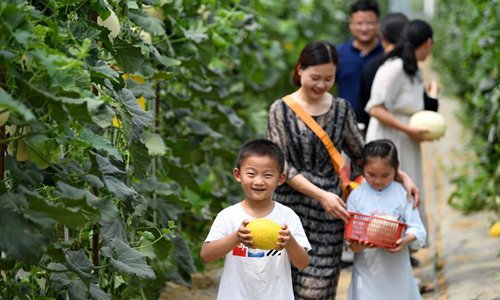 Huagang of E China integrates development of agricultural industry ...