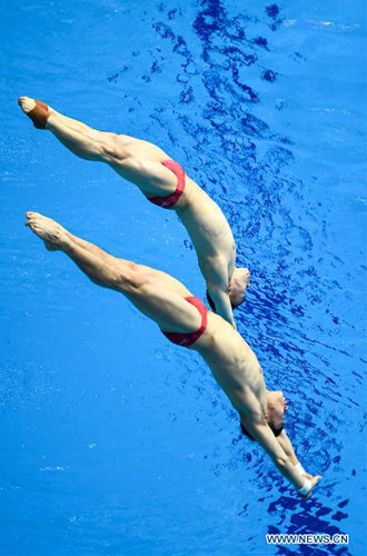 Chinese pair wins men's 3m synchro springboard at FINA World ...