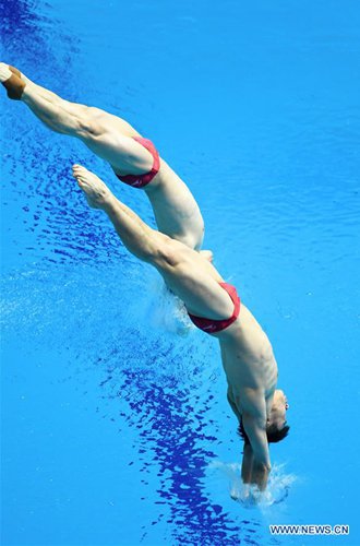 Chinese pair wins men's 3m synchro springboard at FINA World ...