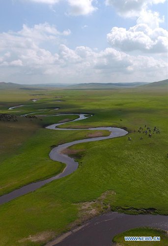 Pasture scenery in East Ujimqin Banner, N China's Inner Mongolia ...