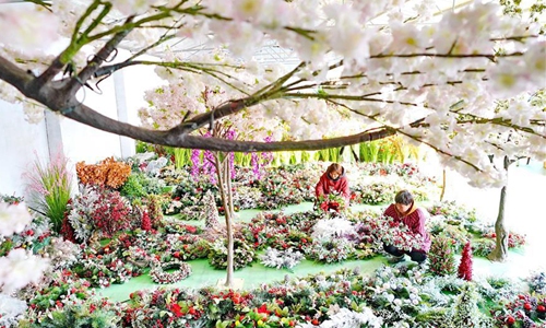Silk flower industry in N China's Hebei - Global Times