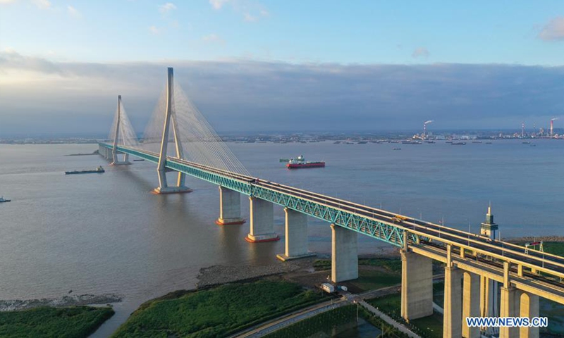 Bridge linking Nantong and Zhangjiagang opens to traffic on July 1 ...