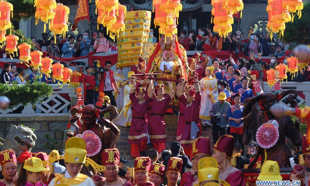 Statue of Chinese sea goddess Mazu lifted for parade in Fujian - Global ...