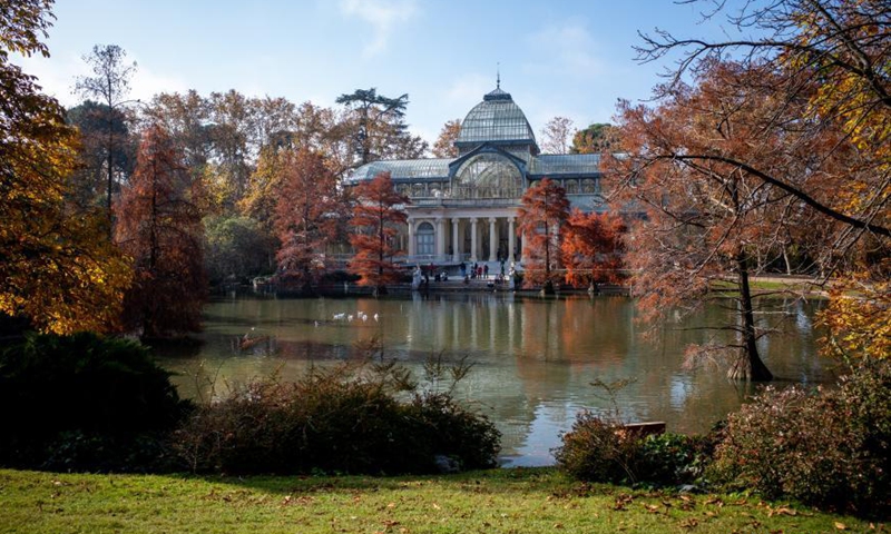 Autumn scenery of El Retiro Park in Madrid - Global Times