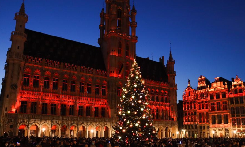 Christmas tree decorated at Grand-Place in Belgium - Global Times