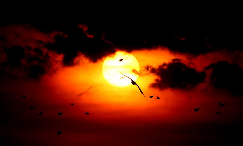 Sunset scenery at Botahtaung harbour in Yangon, Myanmar - Global Times