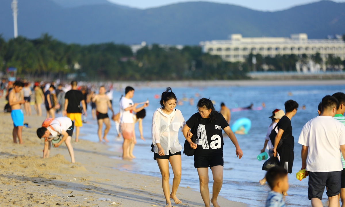 Heading to the beach - Global Times