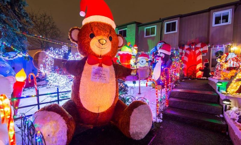 Christmas lights, decorations seen in Toronto - Global Times