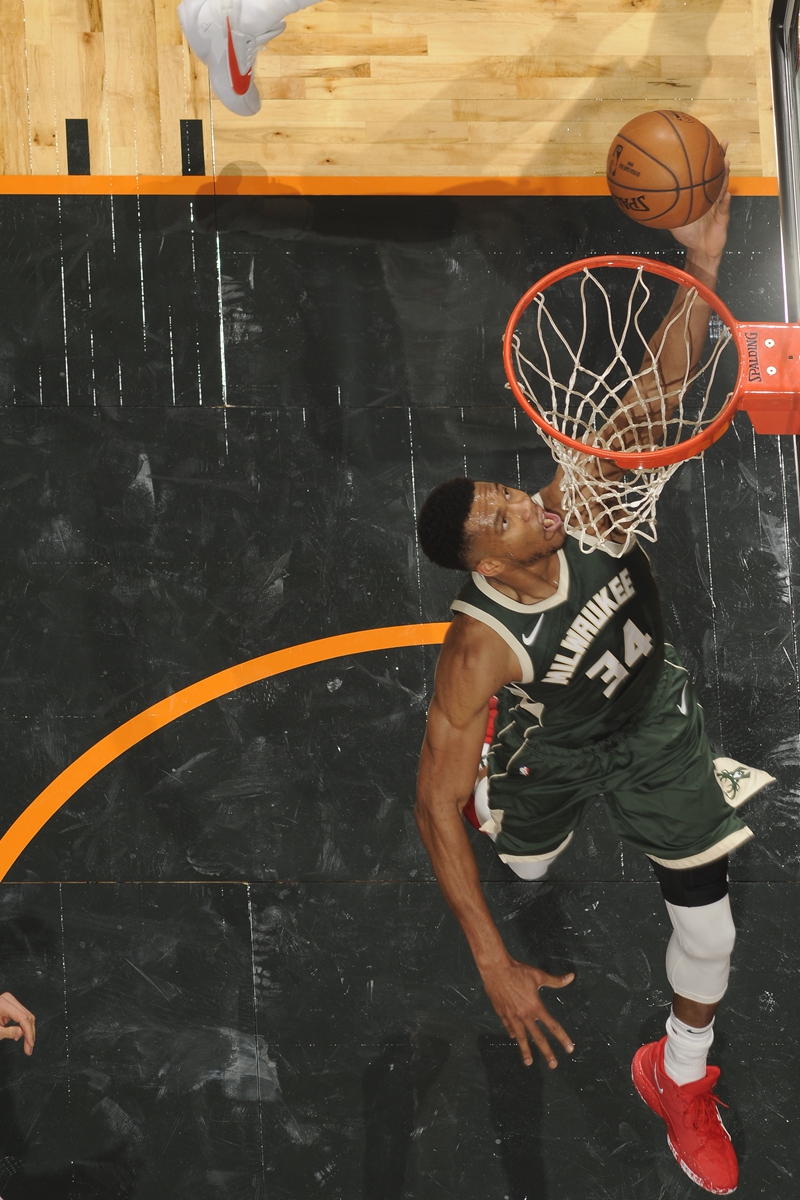 Antetokounmpo Propels Bucks Past Magic Global Times