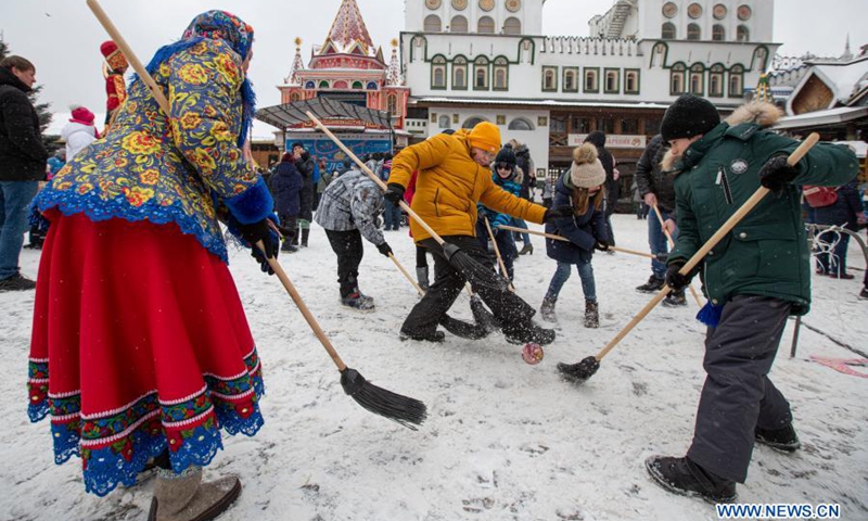 People play games during the Maslenitsa celebration in Moscow, Russia, on March 13, 2021. Maslenitsa is a traditional holiday to celebrate the beginning of spring.(Photo: Xinhua)