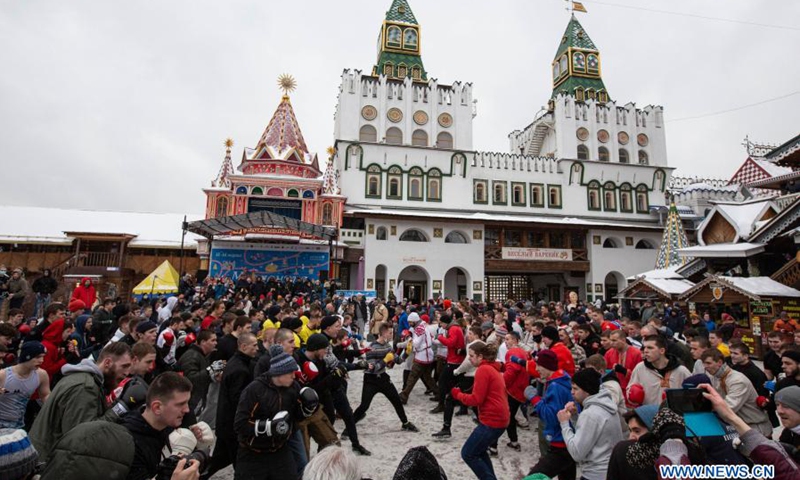 People participate in a mass fight competition during the Maslenitsa celebration in Moscow, Russia, on March 13, 2021. Maslenitsa is a traditional holiday to celebrate the beginning of spring.(Photo: Xinhua)