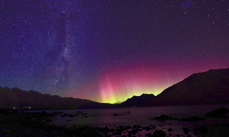 Photo taken on March 20, 2021 shows Aurora Australis in Queenstown, South Island, New Zealand.(Photo: Xinhua)