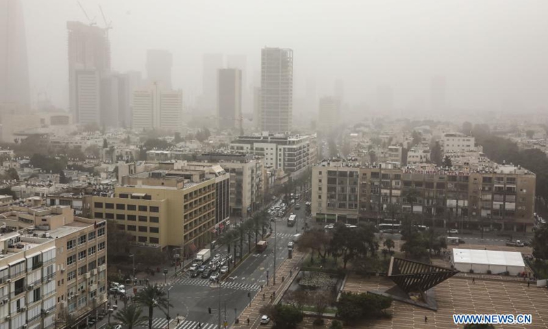 Photo taken on March 24, 2021 shows a view of a dust storm hitting Tel Aviv, Israel.(Photo: Xinhua)