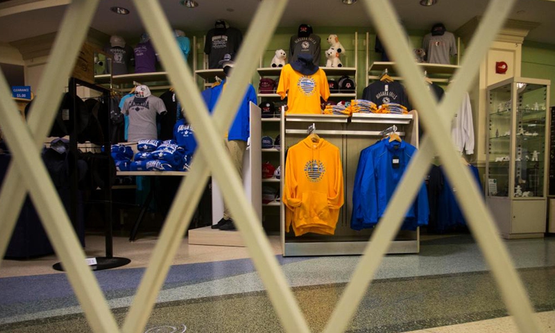 A closed gift shop is seen in Niagara Falls, Ontario, Canada, on March 31, 2021. Canada's tourism spending was cut 48.1 percent in 2020 and tourism gross domestic product (GDP) plunged 47.9 percent, Statistics Canada said Wednesday.Photo:Xinhua