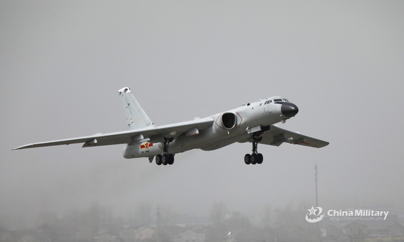 Fighter Bombers Get Ready For Combat Training - Global Times