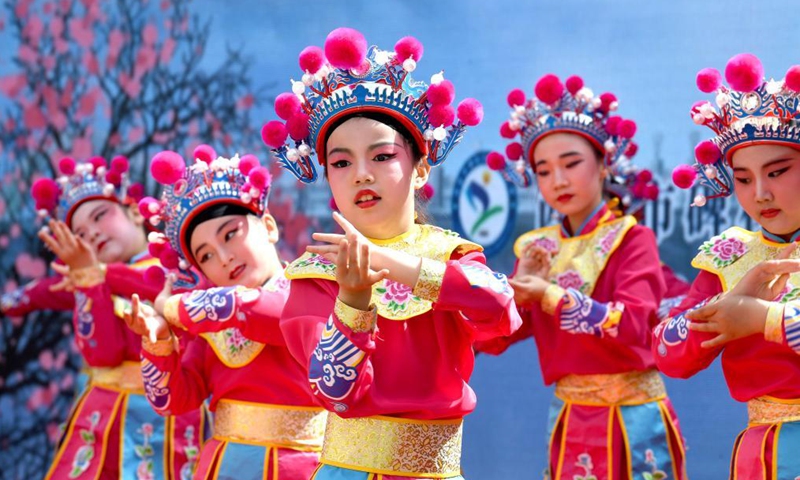 Primary school in Xi'an creates opera calisthenics to promote ...