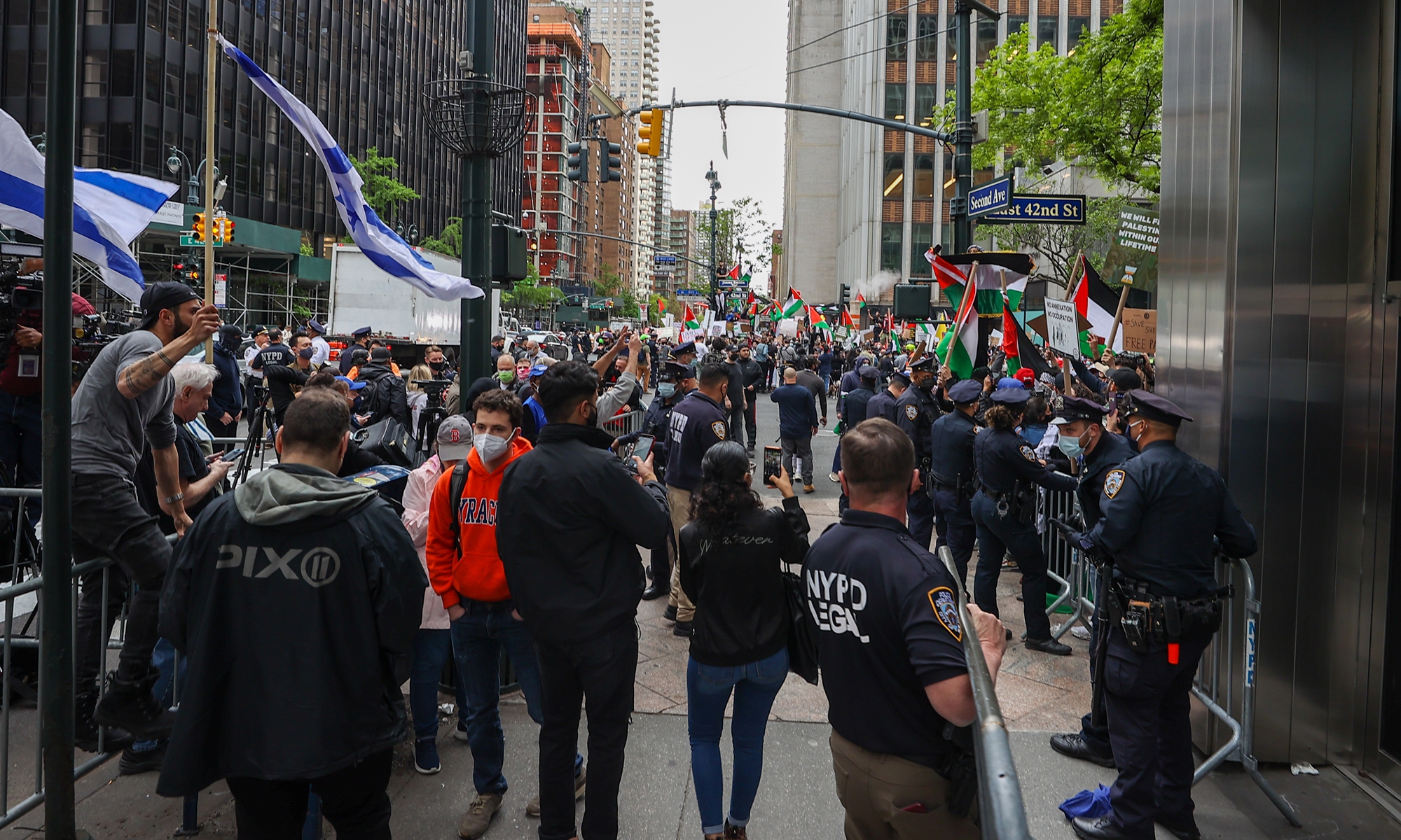 Hundreds of people gather in front of the consulate general of Israel in New York City on Tuesday to protest Israeli attacks on Gaza and Al-Aqsa mosque. Photo: VCG