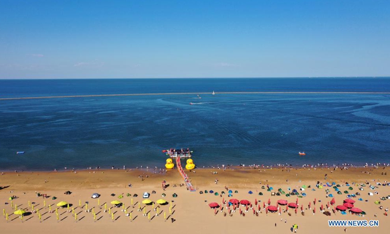 Aerial photo taken on June 5, 2021 shows an artificial beach resort at Dongjiang Port in the Binhai New Area of north China's Tianjin. Photo: Xinhua 