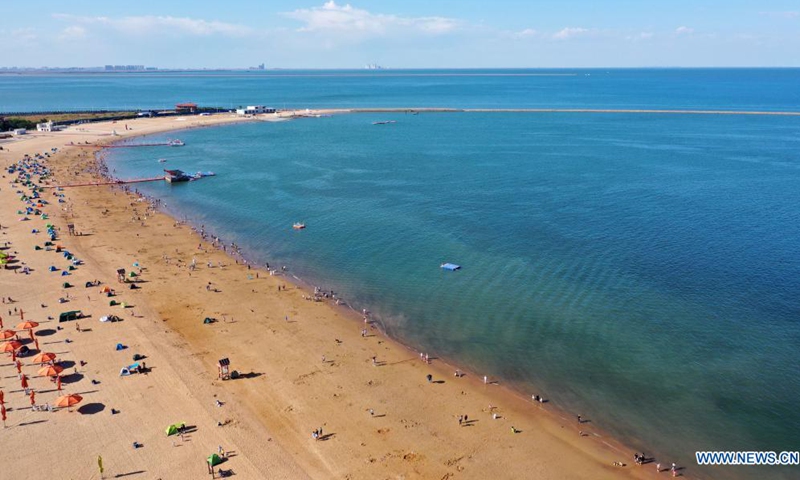 Aerial photo taken on June 5, 2021 shows an artificial beach resort at Dongjiang Port in the Binhai New Area of north China's Tianjin. Photo: Xinhua 