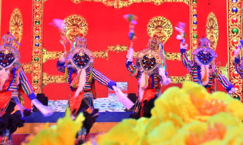 Artists perform on Cultural and Natural Heritage Day in Lhasa - Global ...