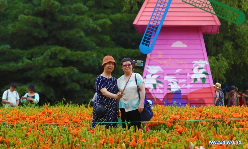 People Enjoy Themselves At Shenshuiwan Park In Shenyang Global Times