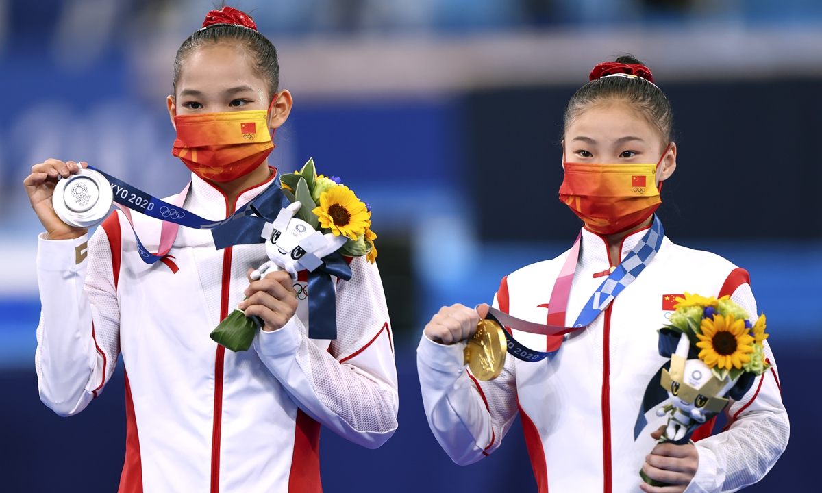 Tang Xijing (left) and Guan Chenchen Photo: Xinhua