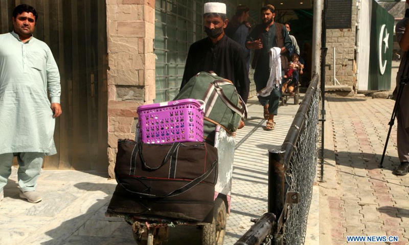 Pakistan Issues Visas To 4,000 People For Leaving Afghanistan - Global ...