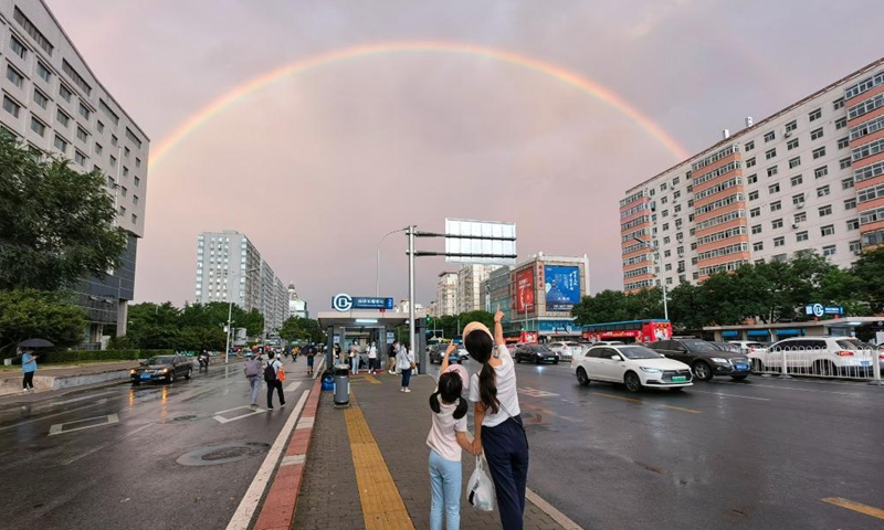 Cellphone photo taken on Aug. 26, 2021 shows a double rainbow appearing in the sky over Beijing, capital of China.Photo:Xinhua