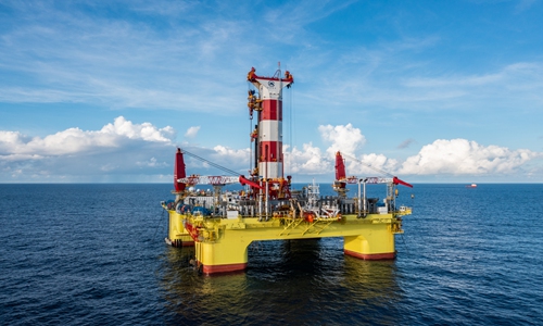 Deepwater drilling platform Deep Blue Exploration photo: courtesy of CNOOC