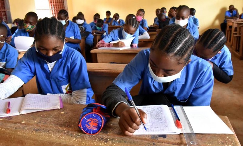 Students attend a class at a high school in Yaounde, Cameroon, on Oct. 5, 2020.(Photo: Xinhua)