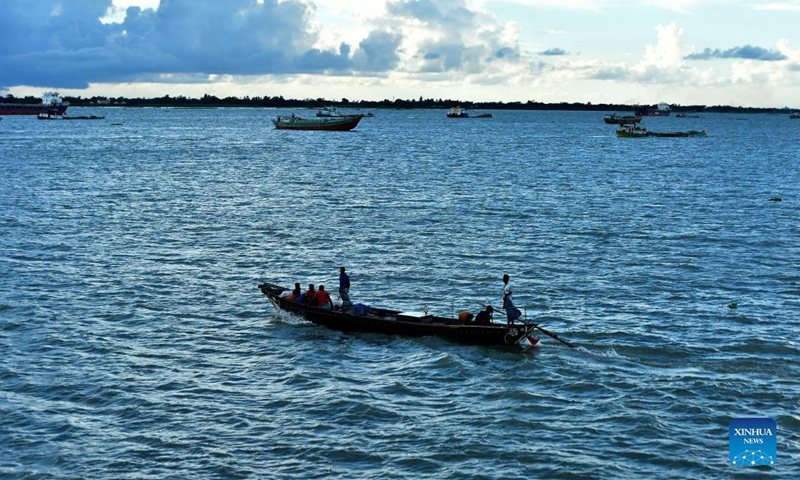 Fishermen catch Hilsa fish in a river in Chandpur, Bangladesh, Sept. 7, 2021.Photo:Xinhua