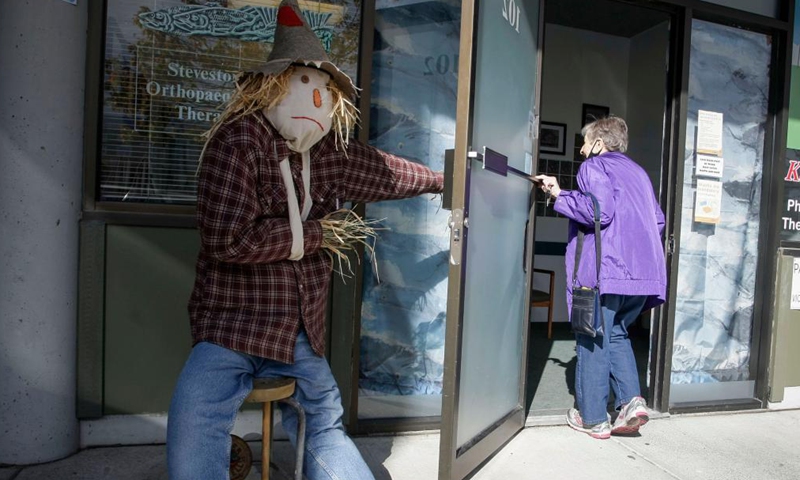 Steveston Scarecrow Crawl competition prepared in Canada - Global Times