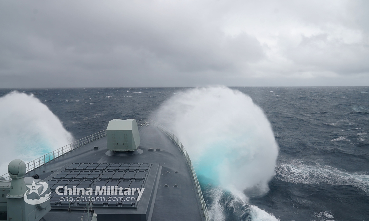 China's guided-missile destroyer Nanchang (Hull 101) participating in the China-Russia Joint Sea-2021 naval exercise sails through the Tsushima Strait on October 12, 2021. Photo:China Military