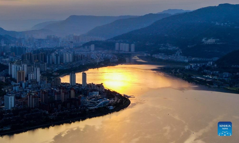 Aerial photo taken on Oct. 18, 2021 shows the sunset scenery of Hanfeng Lake in Kaizhou District of Chongqing, southwest China.Photo: Xinhua