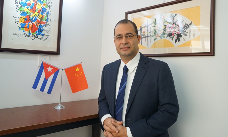 Consul General of Cuba in Shanghai Néstor Enrique Torres Olivera
