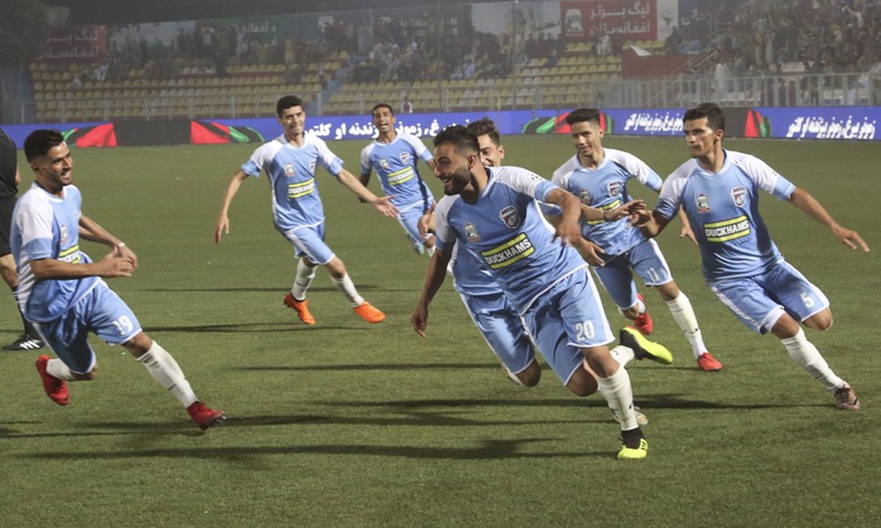 Players of Toofan Harirod celebrate their winning during the Afghan Premier League (APL) between Toofan Harirod and De Abasin Sape at Afghanistan Football Federation (AFF) stadium in Kabul, capital of Afghanistan, Sept. 24, 2020.(Photo: Xinhua)