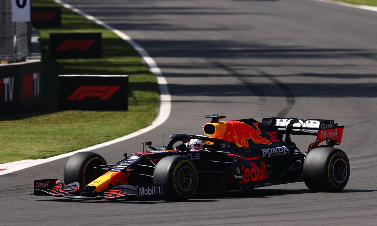 Max Verstappen races during the Grand Prix of Mexico. Photo: VCG