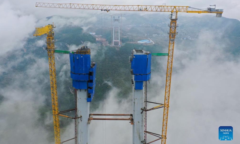 Main tower of Tongzi River grand bridge in Guizhou capped - Global Times