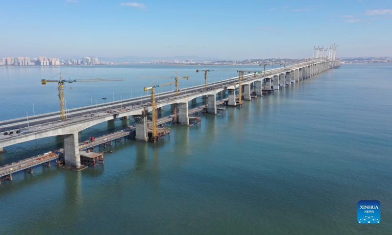 Aerial photo taken on Nov. 30, 2021 shows a view of Quanzhou Bay cross-sea bridge of the Fuzhou-Xiamen high-speed railway in southeast China's Fujian Province. (Xinhua/Lin Shanchuan)