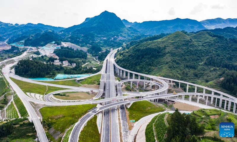 Aerial photo taken on June 17, 2021 shows the expressway linking Shiqian and Yuping in southwest China's Guizhou Province. The total length of expressways in Guizhou Province exceeded 8,000 kilometers. (Xinhua/Tao Liang)