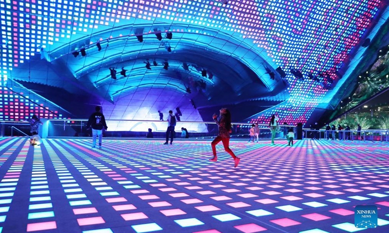 Visitors enjoy themselves outside the Saudi Arabia Pavilion of the Expo 2020 Dubai in Dubai, the United Arab Emirates, on Jan. 9, 2022.Photo:Xinhua