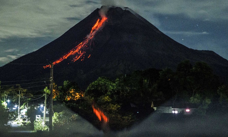 Volcanic materials spew from Indonesia's Mount Merapi - Global Times